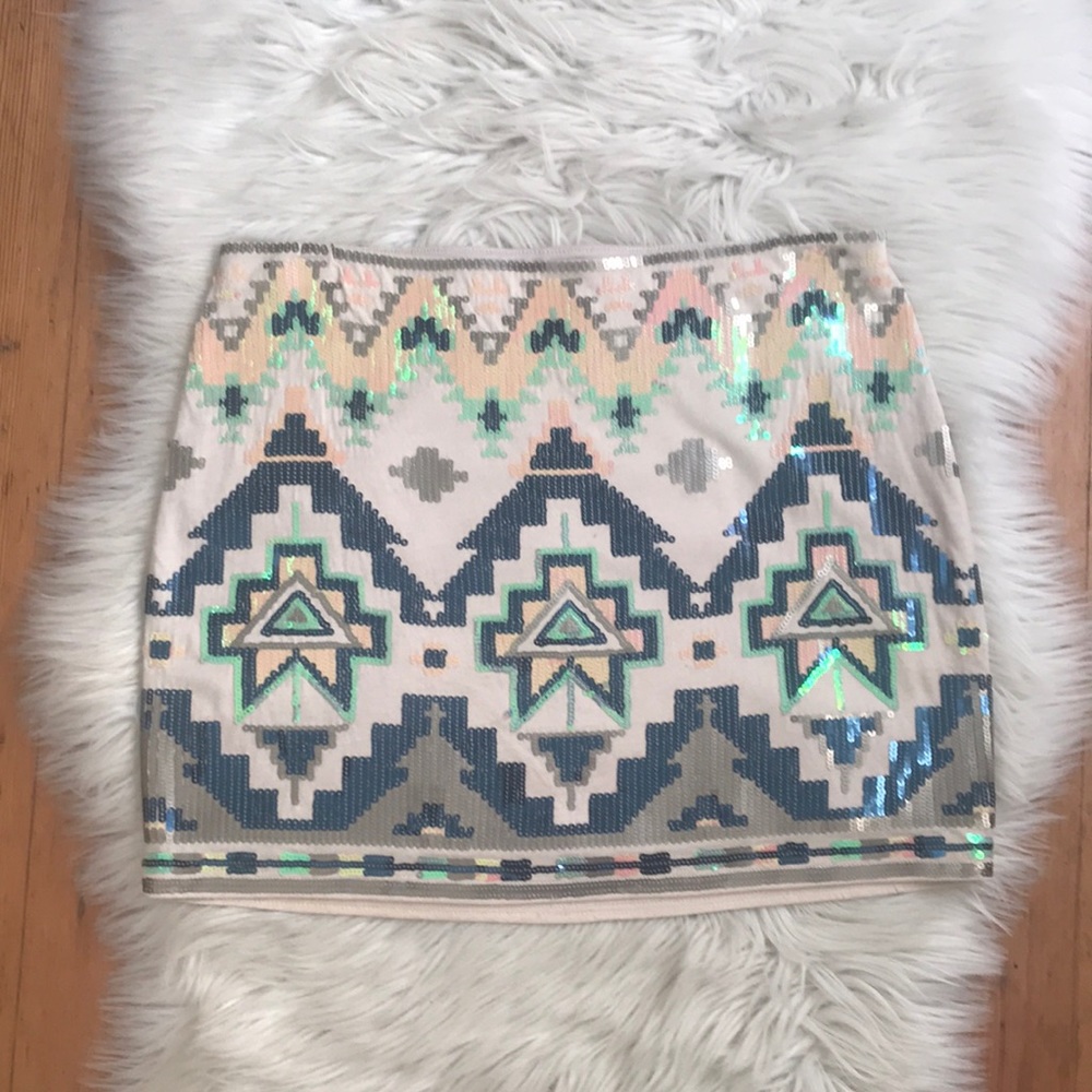 Express, gorgeous sequin mini skirt